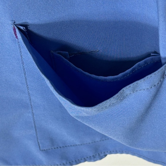 Carhartt Women's V-Neck Blueish Purple Short Sleeve Scrub Size M - Picture 7 of 9